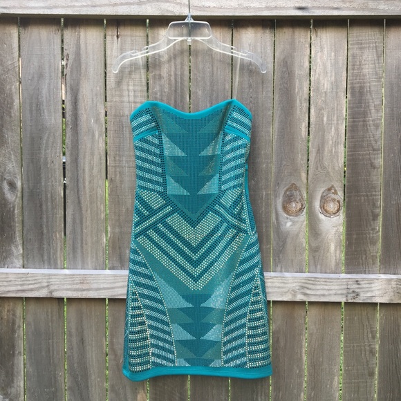 Studded Geometric Body Con Dress - Picture 4 of 6